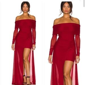 HAMPTON GOWN IN DEEP GARNET